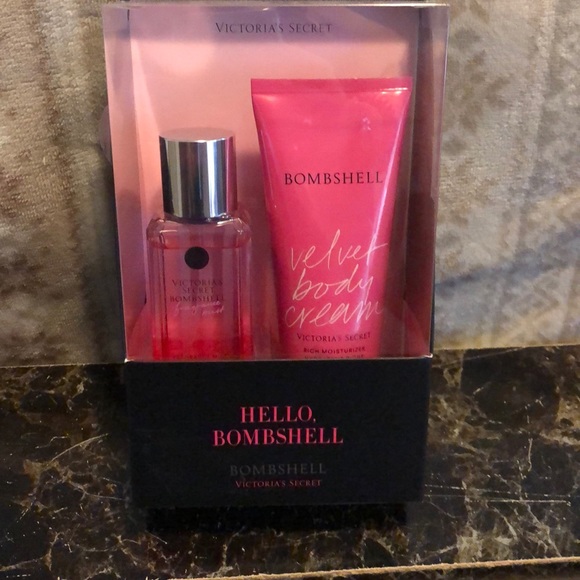 Bombshell - Picture 1 of 1